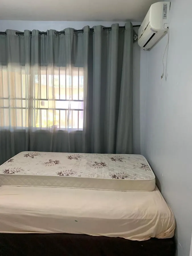 Vila Casa Para Familia Com Piscina 500 Metros Da Praia Itapoa  Prázdninový dům Itapoa (Santa Catarina)